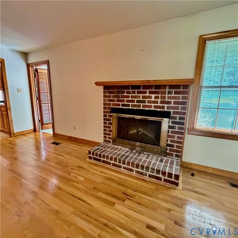 3933 Dunraven Rd, North Chesterfield, VA 23236