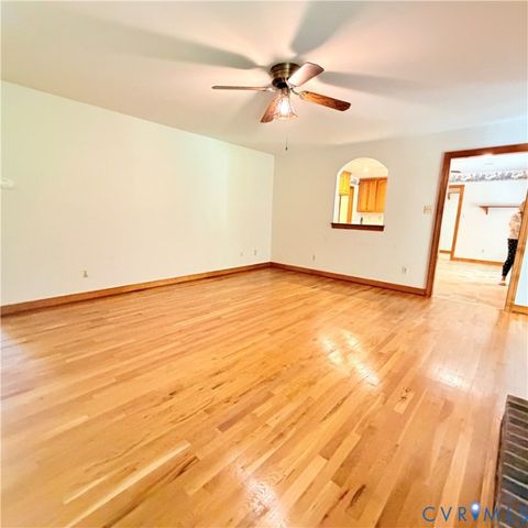 3933 Dunraven Rd, North Chesterfield, VA 23236