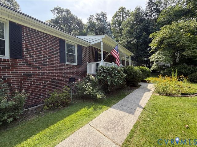 3933 Dunraven Rd, North Chesterfield, VA 23236