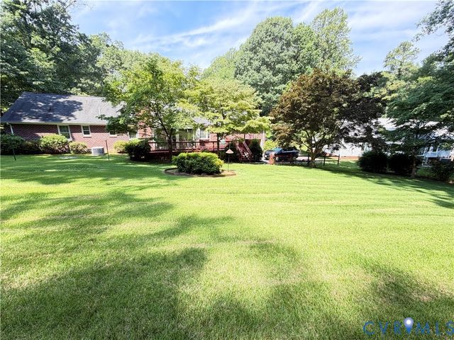 3933 Dunraven Rd, North Chesterfield, VA 23236
