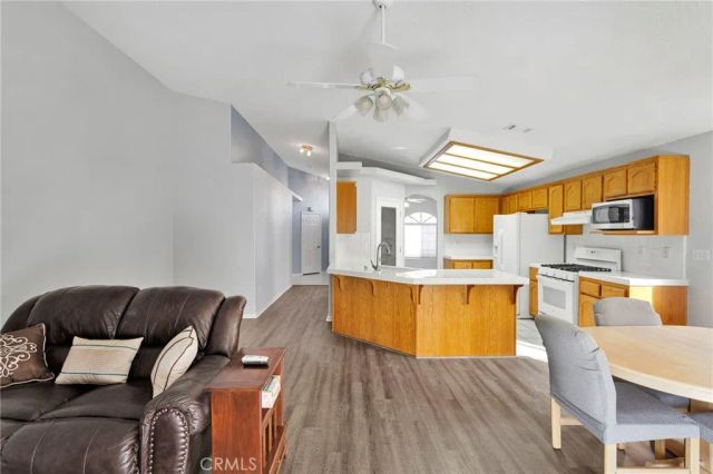 13900 Spring Valley Parkway, Victorville, CA 92395