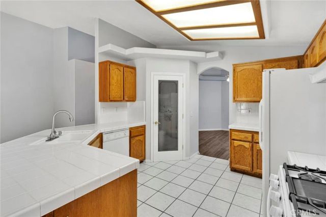 13900 Spring Valley Parkway, Victorville, CA 92395