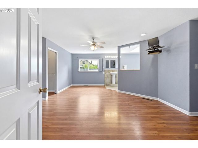 4175 BROOKS Ave Ne, Keizer, OR 97303