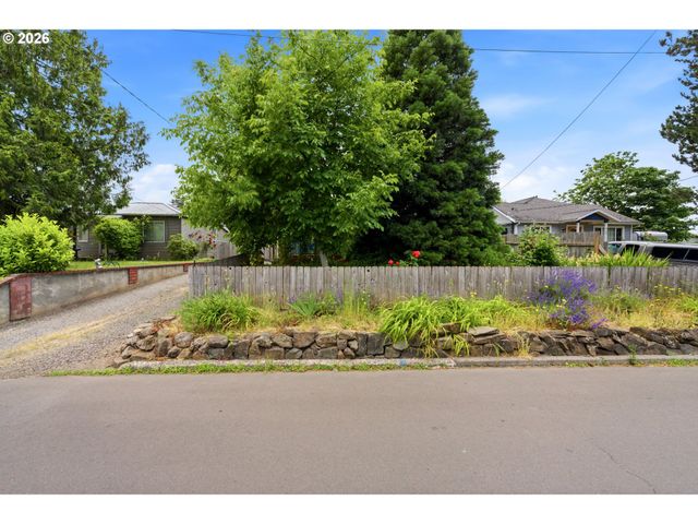 4175 BROOKS Ave Ne, Keizer, OR 97303