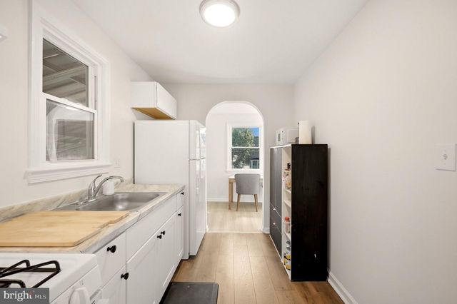 3048 WESTFALL PL, Falls Church, VA 22042