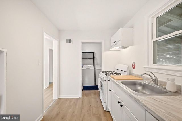3048 WESTFALL PL, Falls Church, VA 22042