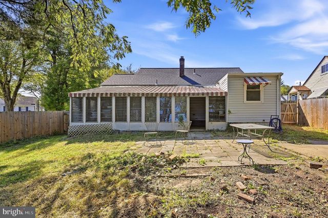 3048 WESTFALL PL, Falls Church, VA 22042