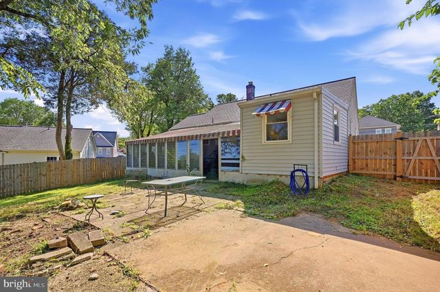 3048 WESTFALL PL, Falls Church, VA 22042