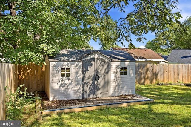 3048 WESTFALL PL, Falls Church, VA 22042