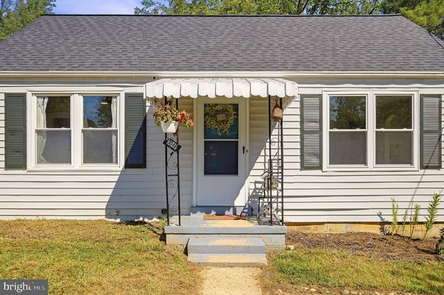 3048 WESTFALL PL, Falls Church, VA 22042