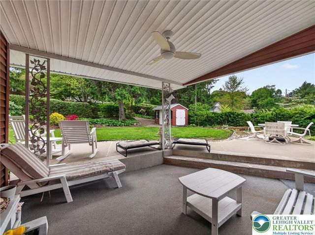 1346 East Emmaus Avenue, Salisbury Twp, PA 18103