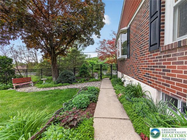 1346 East Emmaus Avenue, Salisbury Twp, PA 18103