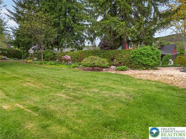 1346 East Emmaus Avenue, Salisbury Twp, PA 18103