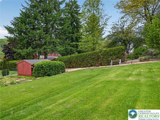 1346 East Emmaus Avenue, Salisbury Twp, PA 18103