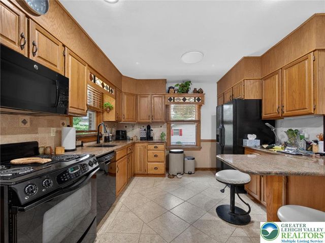 1346 East Emmaus Avenue, Salisbury Twp, PA 18103