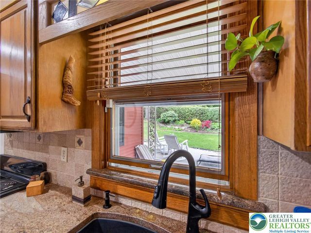 1346 East Emmaus Avenue, Salisbury Twp, PA 18103