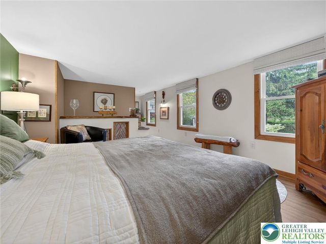 1346 East Emmaus Avenue, Salisbury Twp, PA 18103