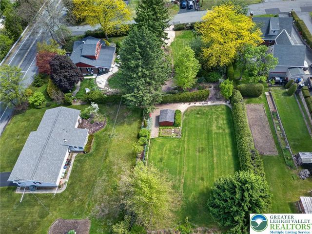 1346 East Emmaus Avenue, Salisbury Twp, PA 18103
