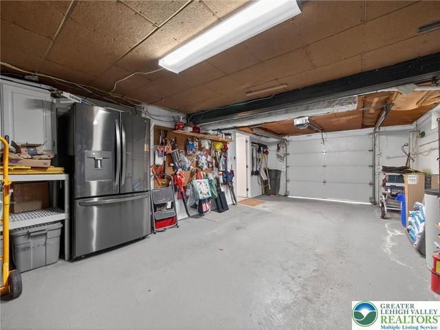 1346 East Emmaus Avenue, Salisbury Twp, PA 18103