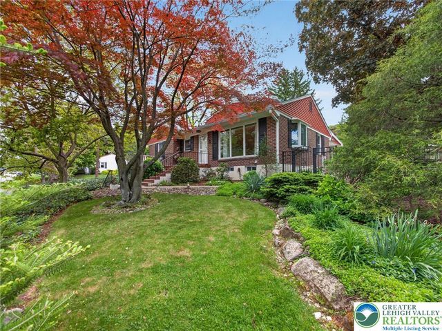 1346 East Emmaus Avenue, Salisbury Twp, PA 18103