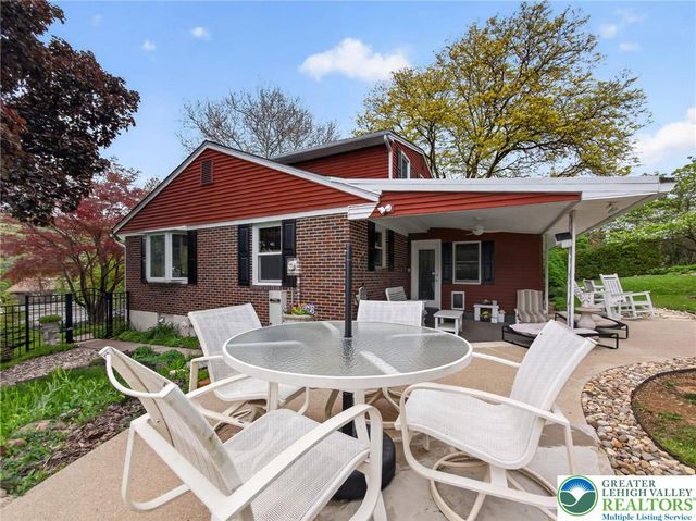1346 East Emmaus Avenue, Salisbury Twp, PA 18103