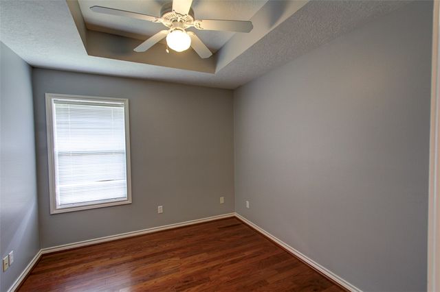 305 Landsburg Lane, College Station, TX 77845