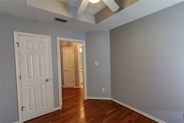 305 Landsburg Lane, College Station, TX 77845