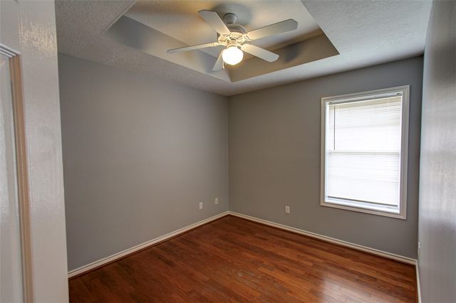 305 Landsburg Lane, College Station, TX 77845