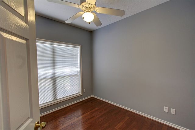 305 Landsburg Lane, College Station, TX 77845