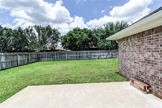 305 Landsburg Lane, College Station, TX 77845