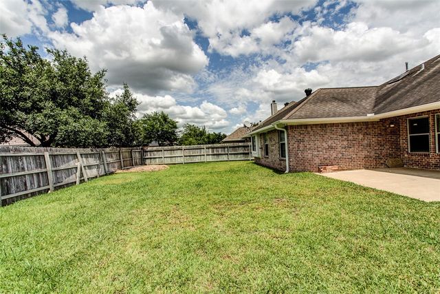 305 Landsburg Lane, College Station, TX 77845