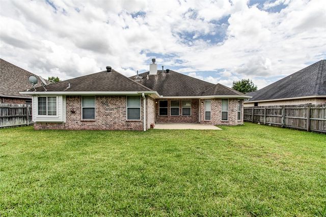 305 Landsburg Lane, College Station, TX 77845