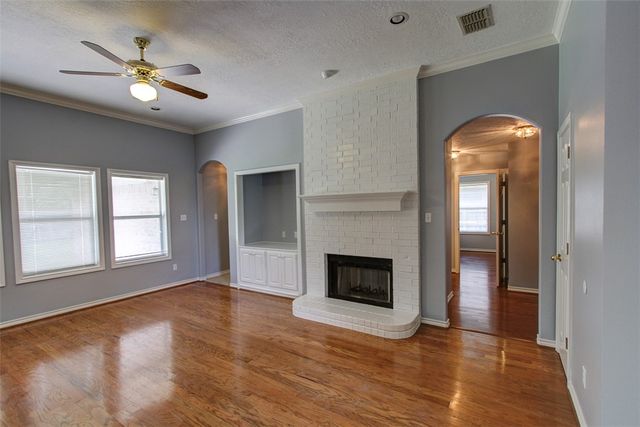 305 Landsburg Lane, College Station, TX 77845