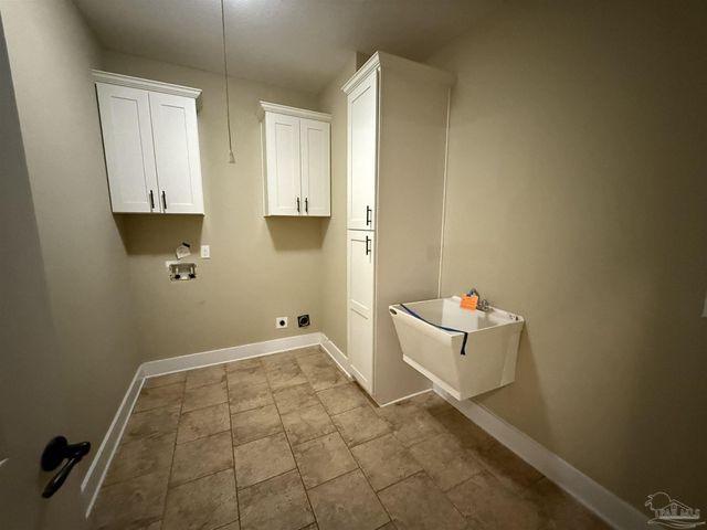 7223 Martin Rd, Milton, FL 32570