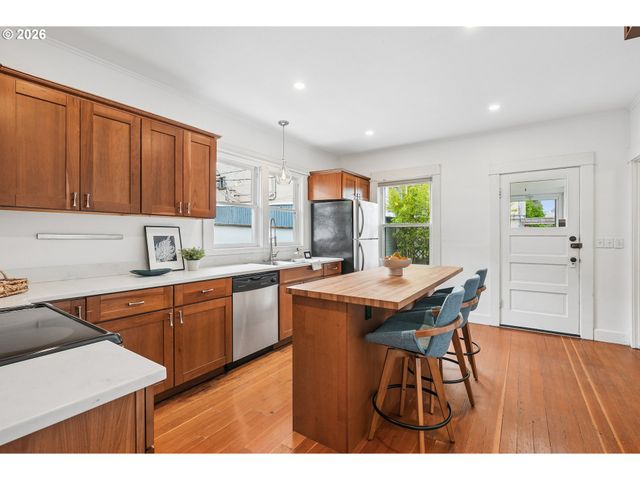 4532 Se 62ND Ave, Portland, OR 97206