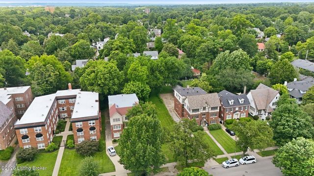2055 Douglass Blvd, Louisville, KY 40205