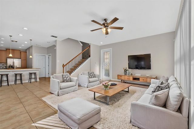 8668 ELDER LANE, Orlando, FL 32827