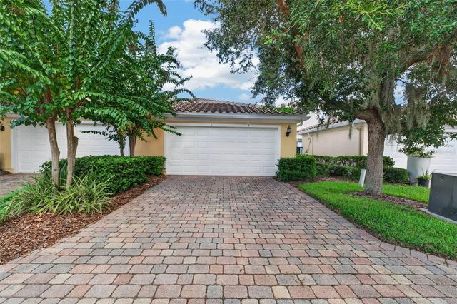 8668 ELDER LANE, Orlando, FL 32827