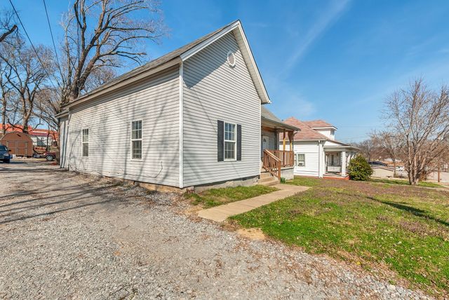 1510 S Main Street, Columbia, TN 38401