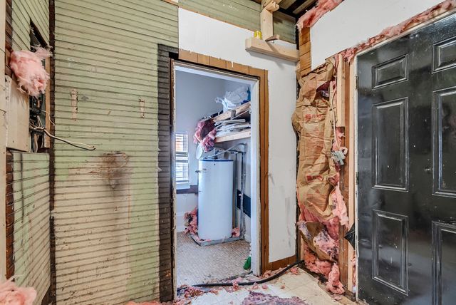 1510 S Main Street, Columbia, TN 38401