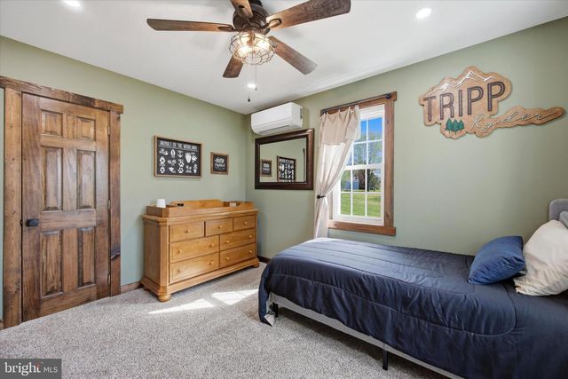 558 GILBERTSVILLE RD, Gilbertsville, PA 19525