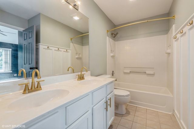 1419 New Haven Drive, Cary, IL 60013