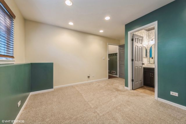 1419 New Haven Drive, Cary, IL 60013