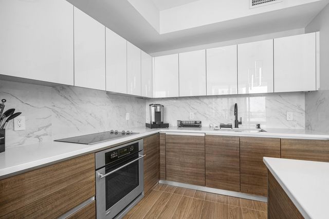 1100 S Miami Avenue 3901, Miami, FL 33130