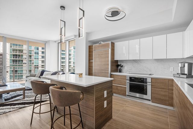 1100 S Miami Avenue 3901, Miami, FL 33130