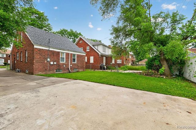 14575 Mettetal Street, Detroit, MI 48227