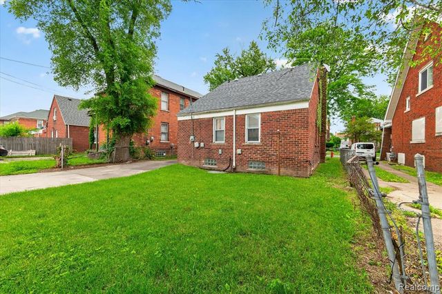 14575 Mettetal Street, Detroit, MI 48227