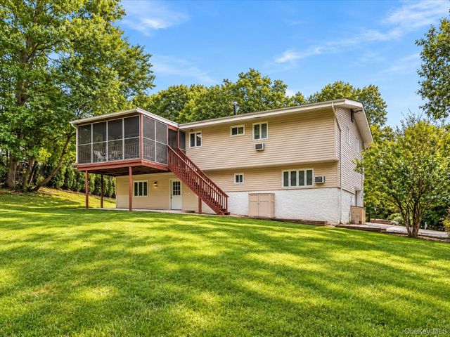 24 Dorchester Drive, Airmont, NY 10952