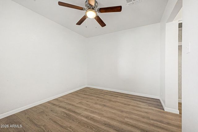 317 W HONONEGH Drive 3, Phoenix, AZ 85027