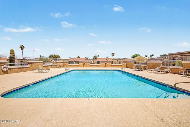 317 W HONONEGH Drive 3, Phoenix, AZ 85027